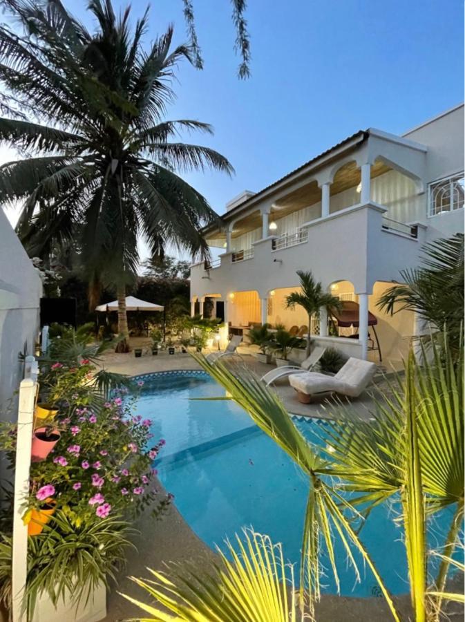 Villa Ngore Saly Екстер'єр фото